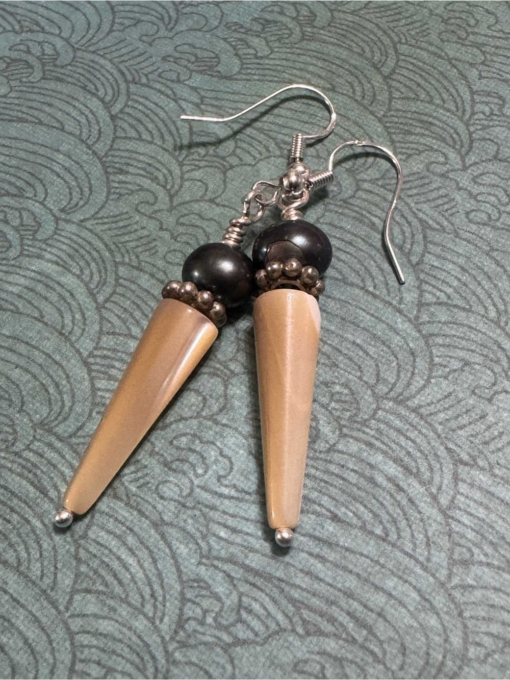PEARL AND MOTHER OF PEARL EARRINGS NEW